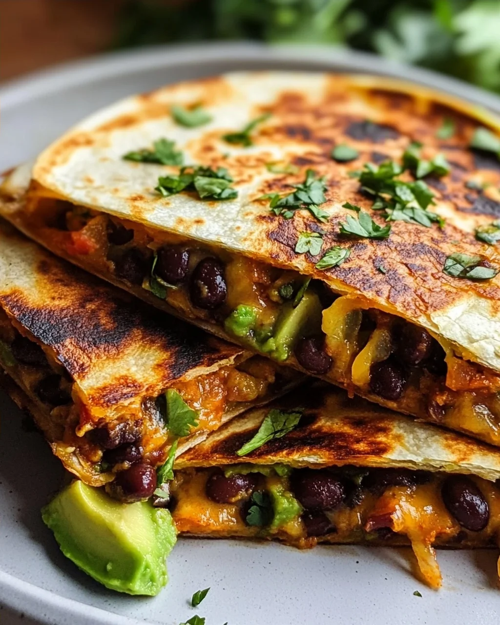 Vegane Quesadillas mit Bohnen & Avocado – Schnell & lecker!